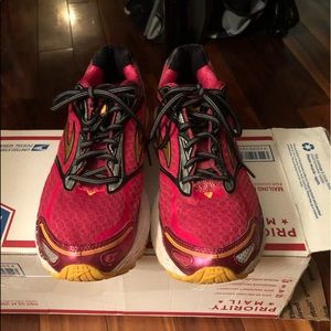 BROOKS—GHOST 7 RUNNING SHOES